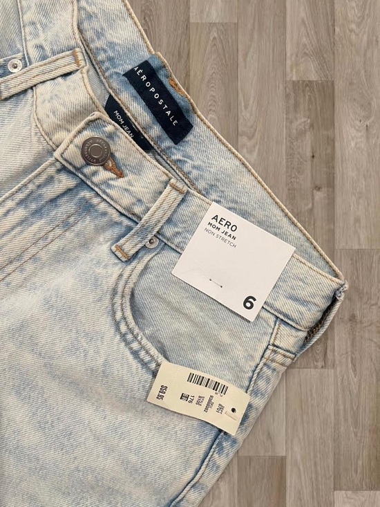Aeropostale Denim - Aéropostale Light Wash Mom Jeans - Light Blue